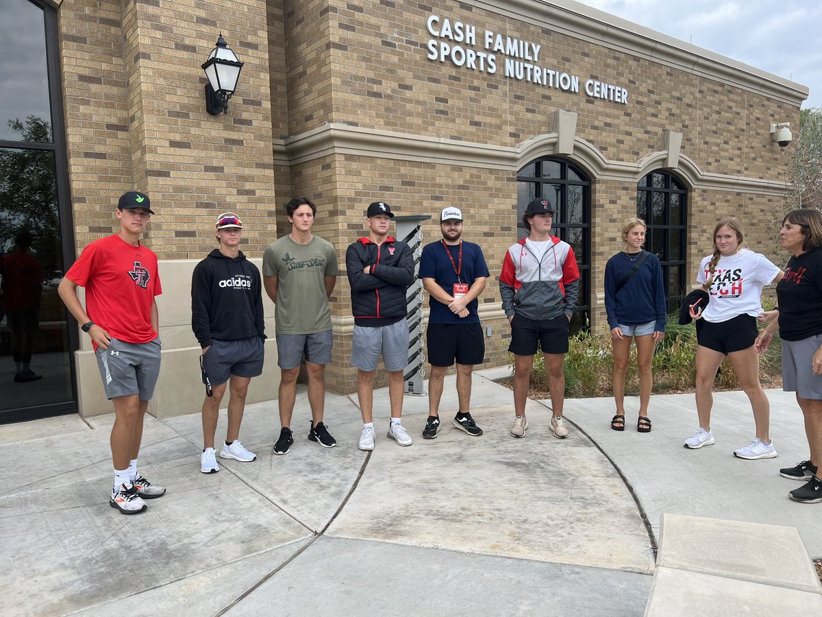 WreckEmPrep's tweet image. Team Red and black at the Cash Family Sports Nutrition Center! #Wreckemprepfall22