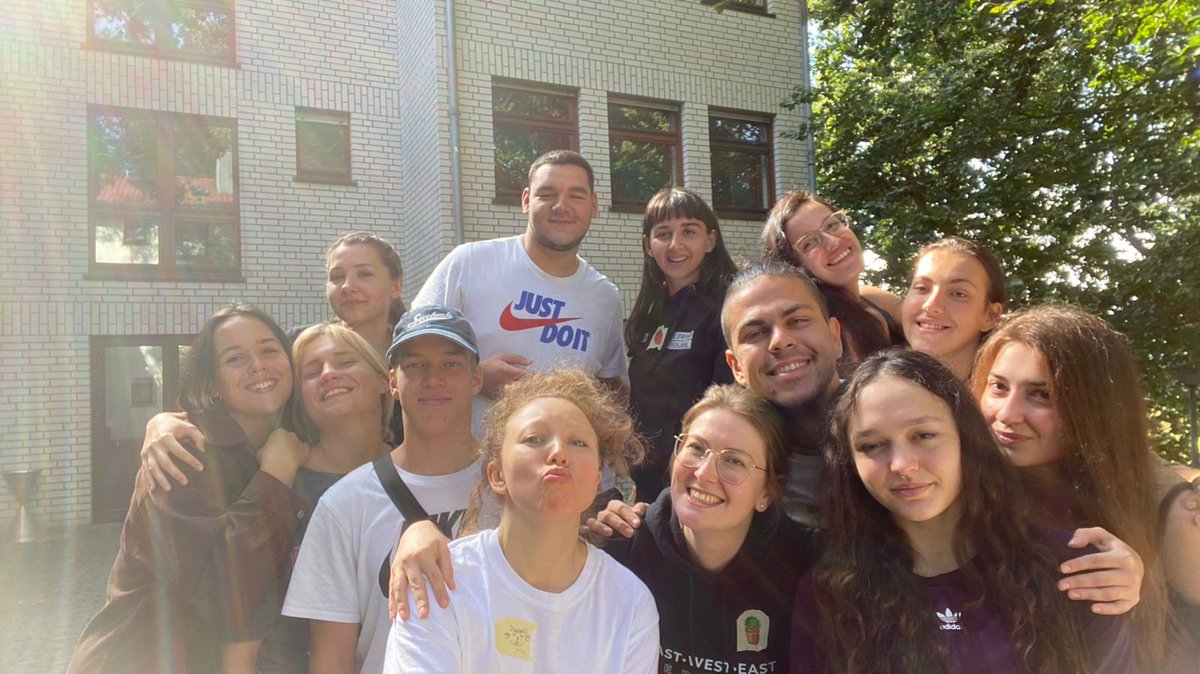 cerebrango's tweet photo. Kamp mira: umjetnost blagostanja
Više informacija na: https://t.co/njCLwd3FiX
#kamp #mir #njemačka #strest #depresija #tehnike https://t.co/ShxdxEcV2k