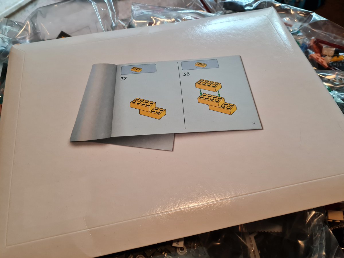 HAHarveyAuthor's tweet photo. It was like Christmas had come to our house when hubby saw this from @Argos_Online! It's HUGE. So much better than a 500 piece jigsaw: a 1890 piece Lego Star Wars set! Hours...no, DAYS of fun. A great gift. #LEGOAtArgos #ArgosTesters https://t.co/DUjgmQ6V0c