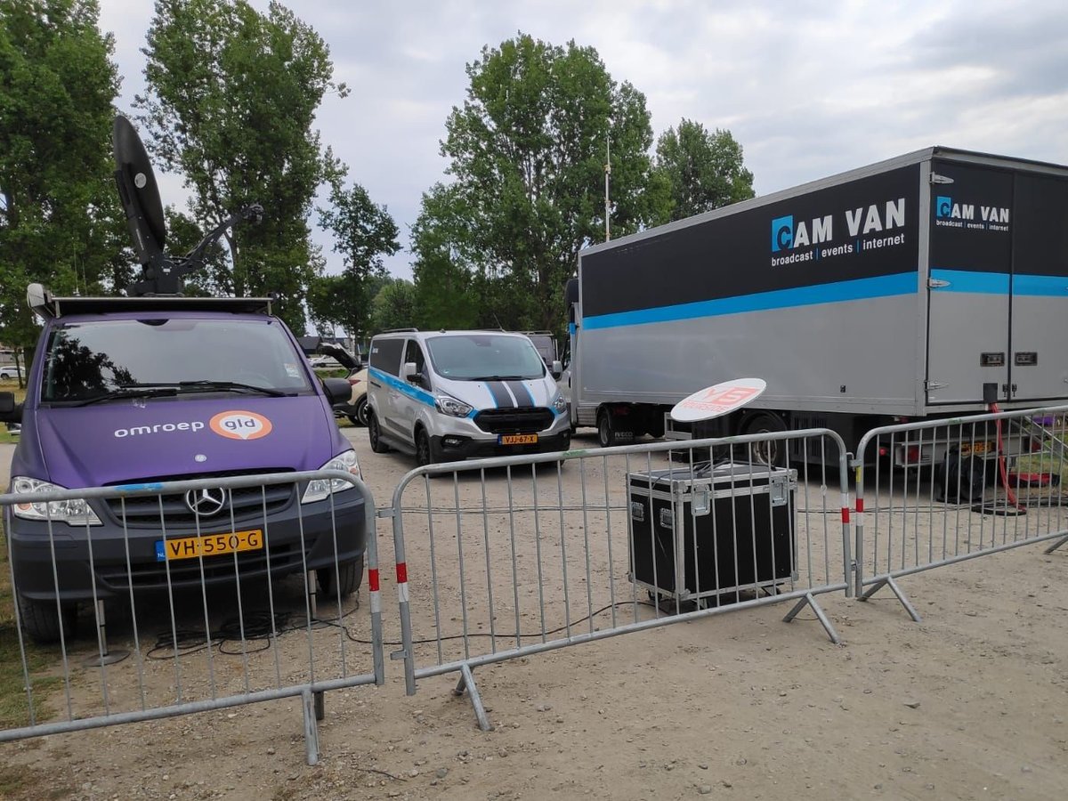MobileViewpoint's tweet photo. #Starlink and #MobileViewpoint #BondedCellular #WMTlive encoders: a match made in heaven. Proven in a live production by #YourSideBroadcastSupport https://t.co/4M2Az8Gn5m