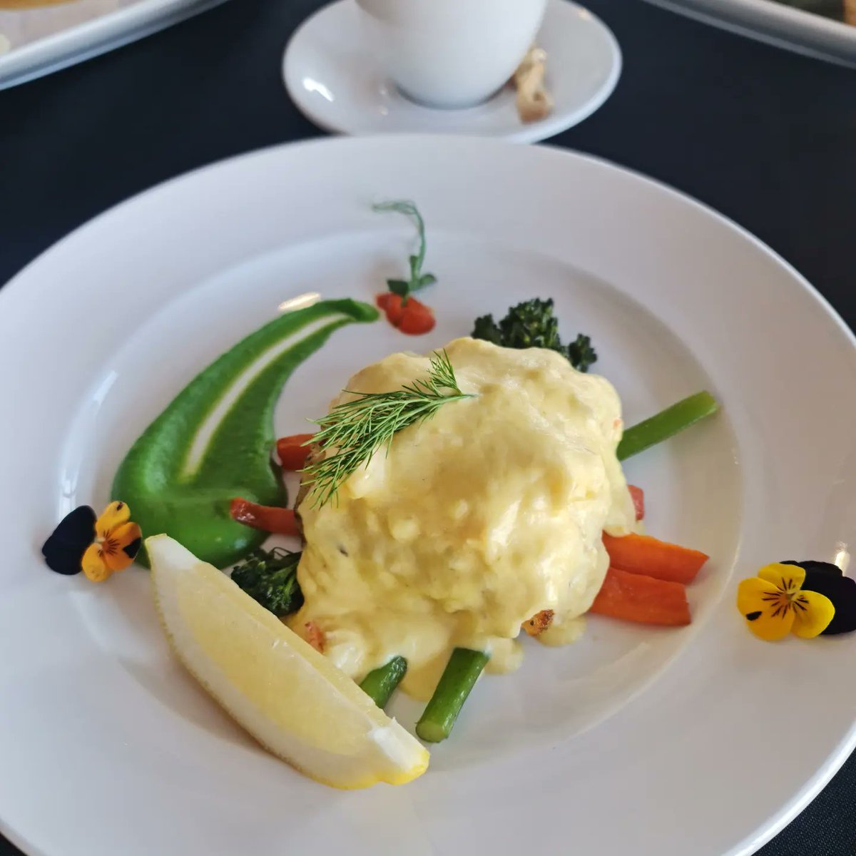 VisitKZN's tweet photo. Pretty as a picture. Enjoy delicious food while taking in relaxing views of the countryside.

#midlandsmyway #shespeakstourism #unforgettablekzn #food #countryside #exploremidlands https://t.co/GtyGhKwxzF