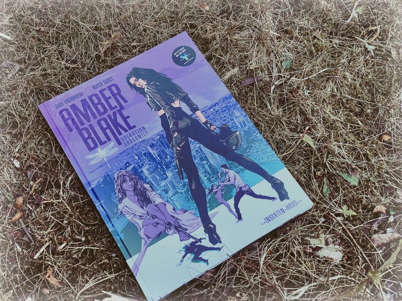 Vincisblog's tweet photo. Endlich: Hauptgeschichte!

#AmberBlake #Insektenhaus #OperationDragonfly #AmberBlakeDragonfly #JadeLagardere #ButchGuice #Comic #Comicbook #Comicbuch #Comics #Erfahrung #Meinung #Lesen #Review #Rezension #Test #Testbericht #Wertung #Dragonfly #Action

https://t.co/D1ckw2e6R3 https://t.co/JxgI2R5S43