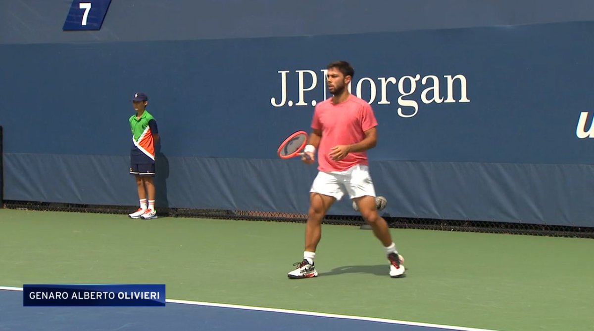 ESPNtenis's tweet photo. ¡A la cancha Olivieri! 🙌

El argentino se presenta en la qualy del #USOpen ante Marcora y vos lo podés seguir por @StarPlusLA. ⭐

#MiraloEnStarPlus ▶️ https://t.co/aLlG0u1ZJL https://t.co/DJeziNBXAf