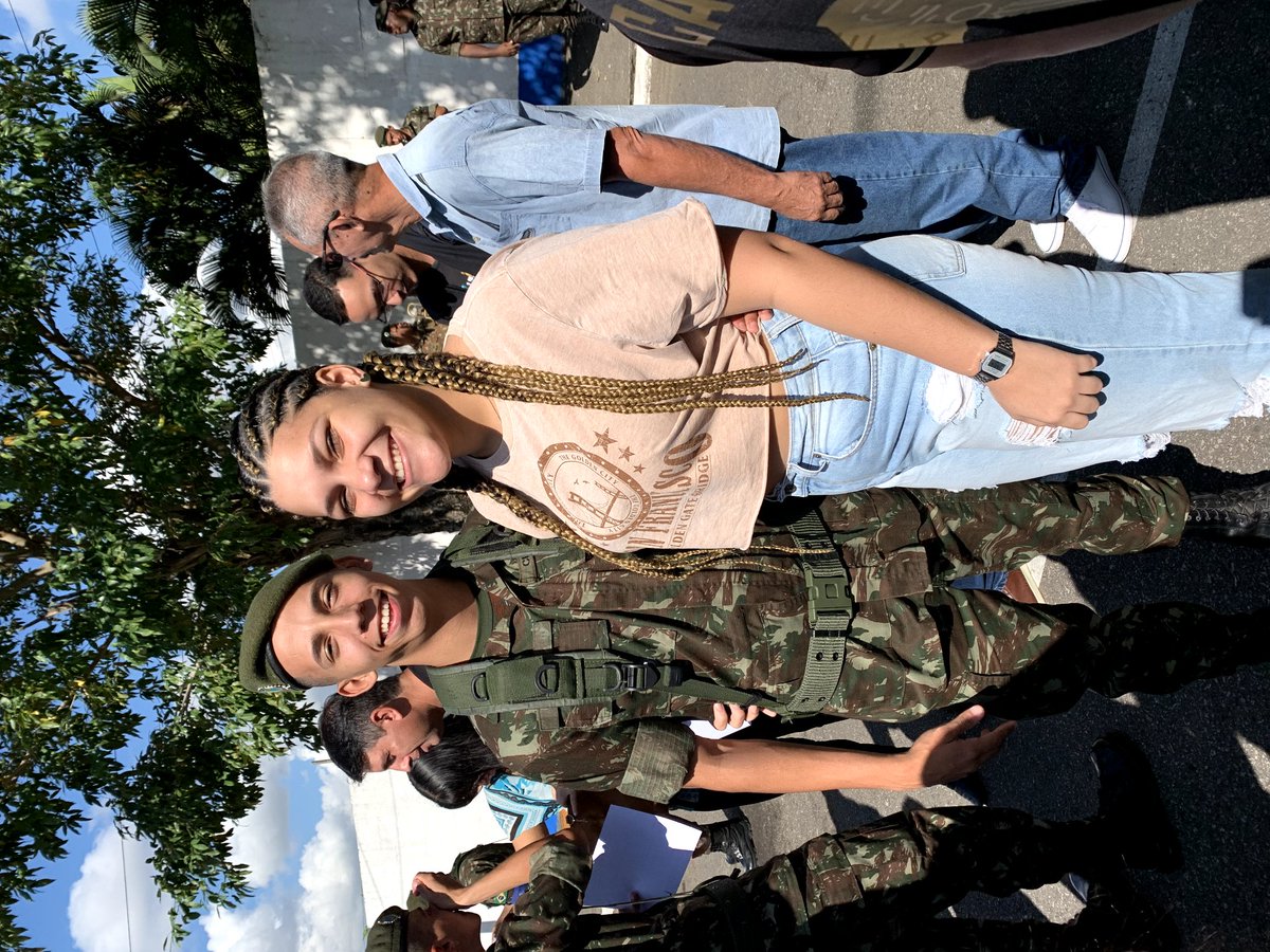 Yannfdesouza's tweet photo. +1 etapa concluída com ela... Nada seria possível sem ela, sempre motivando, tentando ver sempre o lado bom da ausência, sempre segurando a saudade, dando broncas, sempre me ajudando ... SEMPRE EU E VOCÊ 💘💘 https://t.co/7E3sEre6Qw