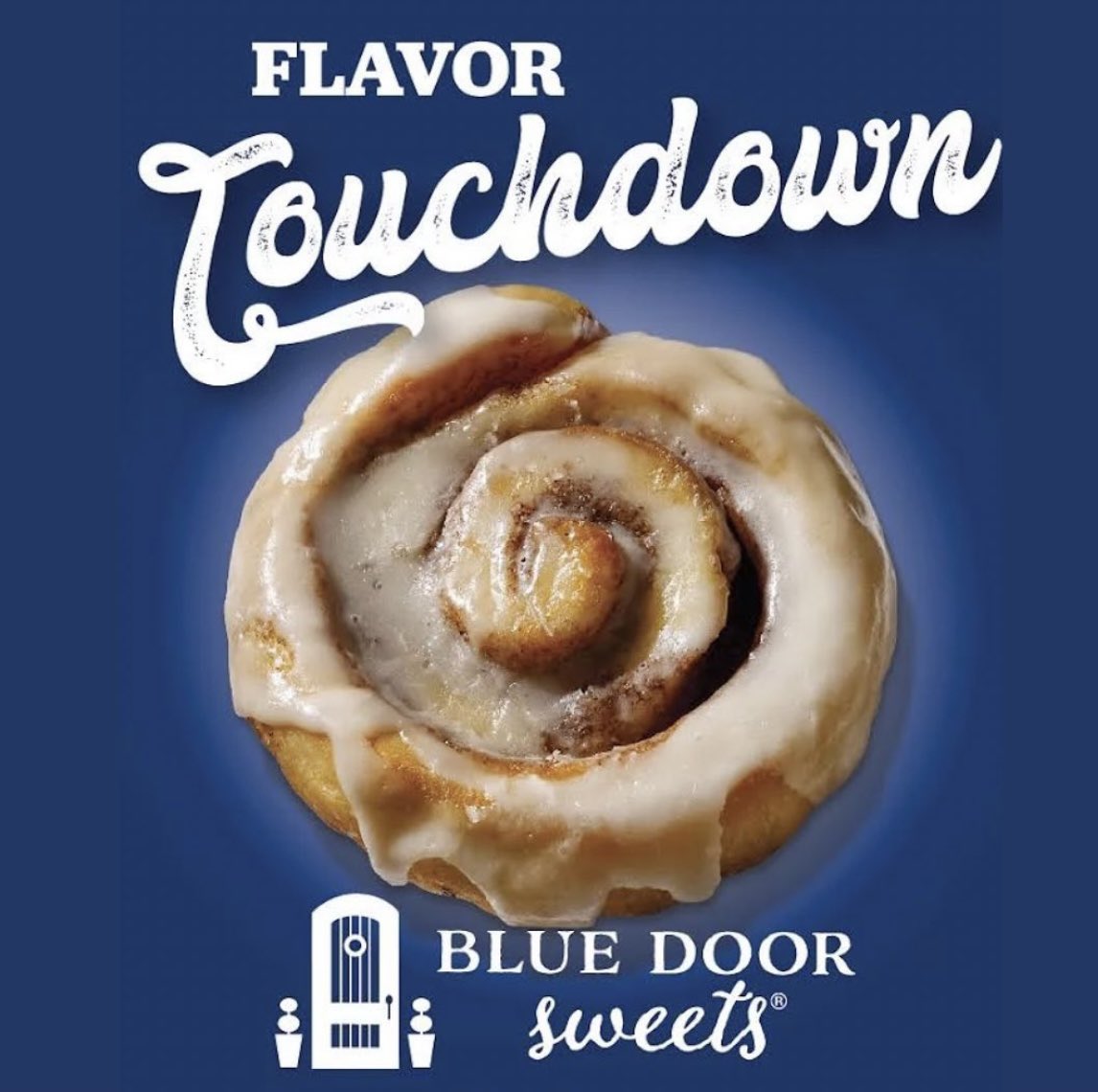 BlueDoorSweets's tweet photo. Friday Night Lights are finally here! While we can’t guarantee your team will score a touchdown on the field, we can help you deliver a FLAVOR TOUCHDOWN on the breakfast table. Order a pan of our #homemade #cinnamonrolls today. #ATX #FridayNightLights https://t.co/kTg7iAQJyc