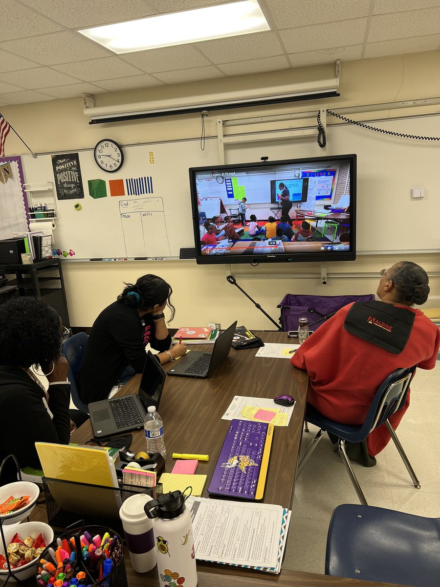 cmmonson1's tweet photo. CBPL coaching through video observations #ShowingNotJustTelling #WowsAndWonders @Delmi16 @CherylS24605676 @igcarter2010 @SmithES_AISD https://t.co/OH0sXMPN24