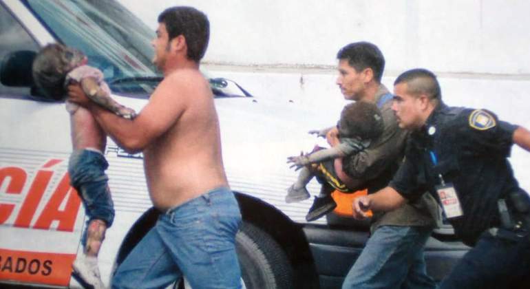 BIGDOGDAVILA's tweet photo. @epigmenioibarra Está foto me recuerda dos personajes que incubrieron 
Un infanticídio,y la guardería ABC https://t.co/mEnoHm1PIo
