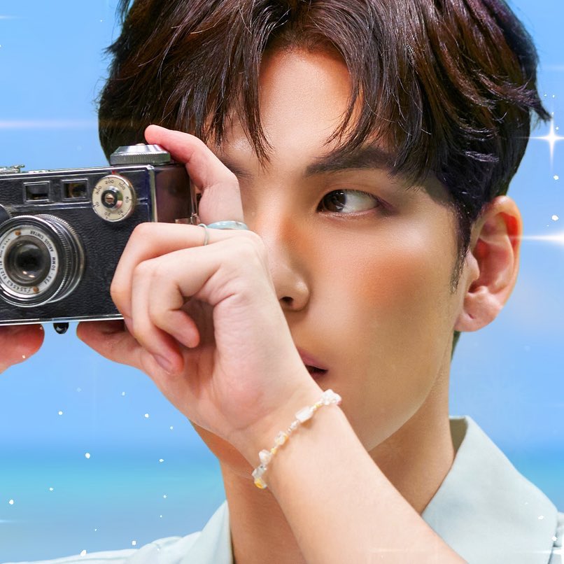 어떡해 얼굴 너무 조음.. 🫶🏻