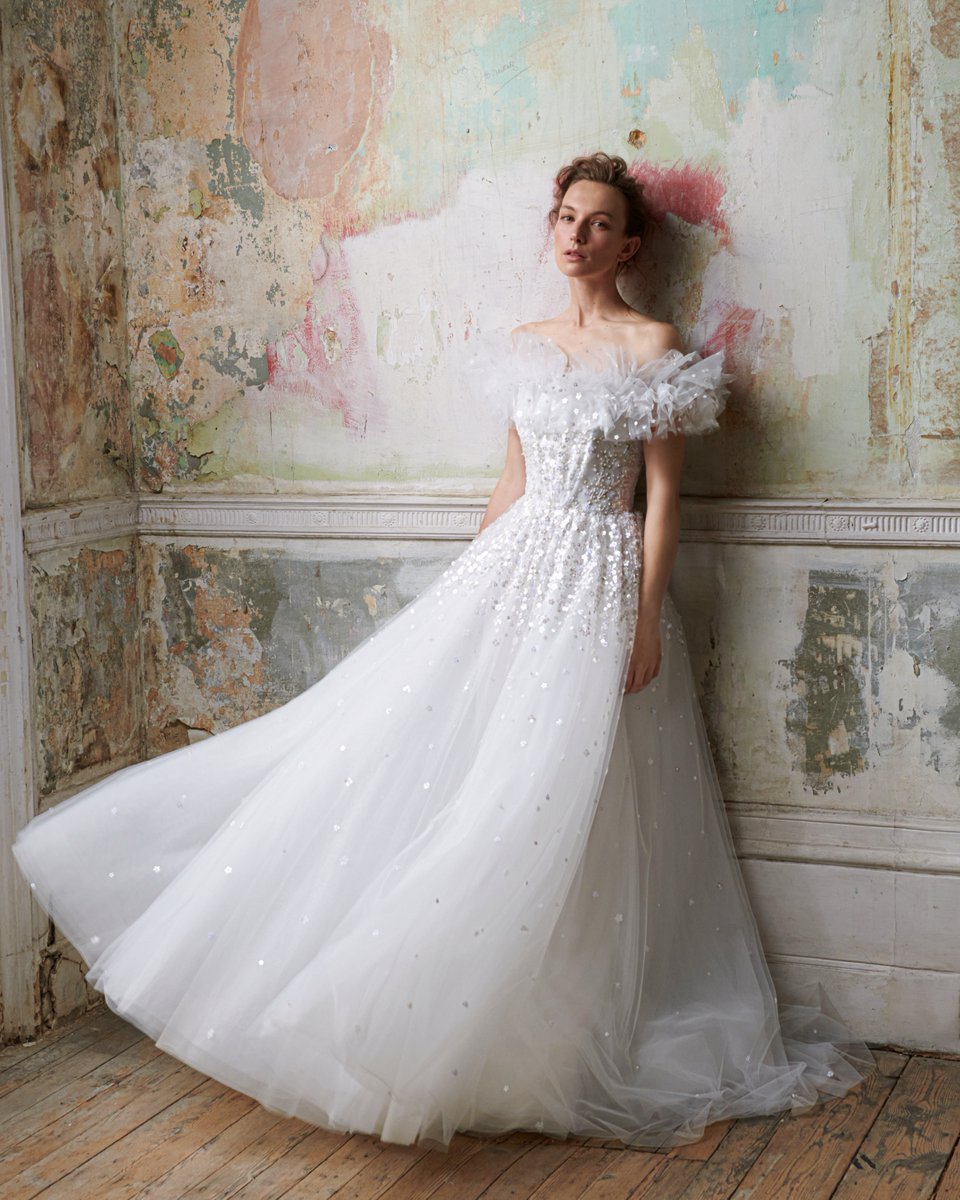 jennypackham's tweet photo. New collection coming soon. #JennyPackham #WhiteEdit #WomaninWhite #2023collection https://t.co/13mUIMYrTY