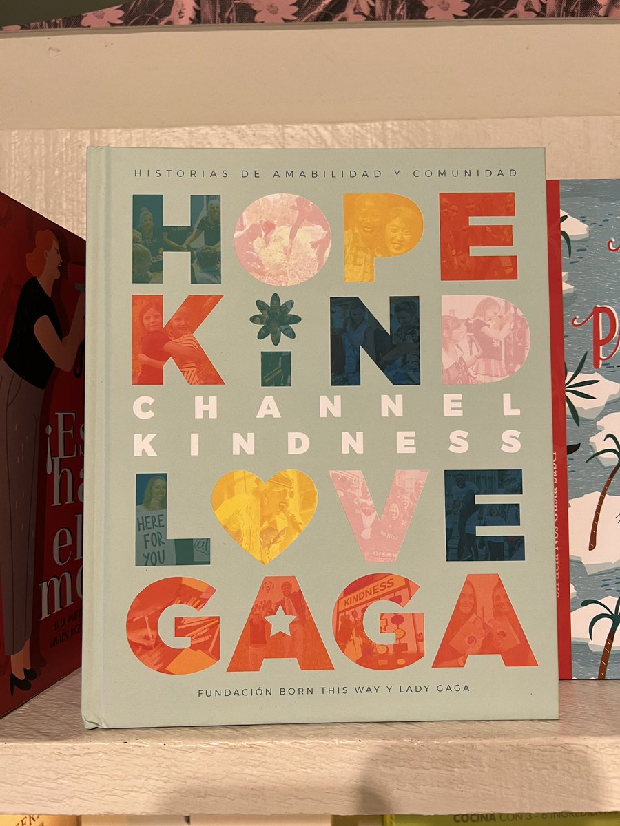 KeepupwAnthony's tweet photo. Natura, a boutique shop, is helping to spread kindness in Spanish in #Barcelona @BTWFoundation @ladygaga https://t.co/dyB4Qw7O1d