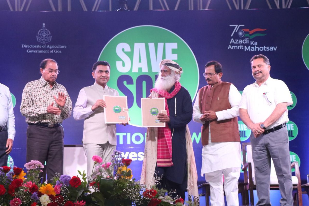 DrPramodPSawant's tweet photo. It was indeed a great &amp; historic moment to host Shri @SadhguruJV ji in Goa for Signing of MoU between Goa Govt &amp; Isha Foundation for the #SaveSoil movement. 1/3 https://t.co/2icETh7DIx