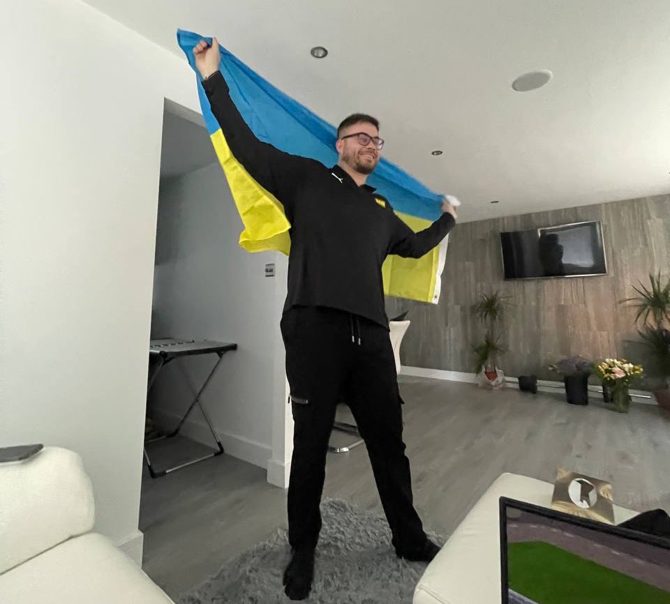 з днем прапора вітання