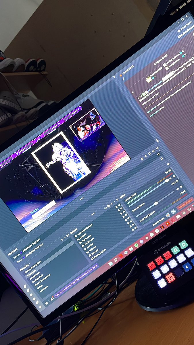 SiqExamqle's tweet photo. Live im Stream von Bungie für den Destiny 2 Showcase! https://t.co/CD9jnbiJu9