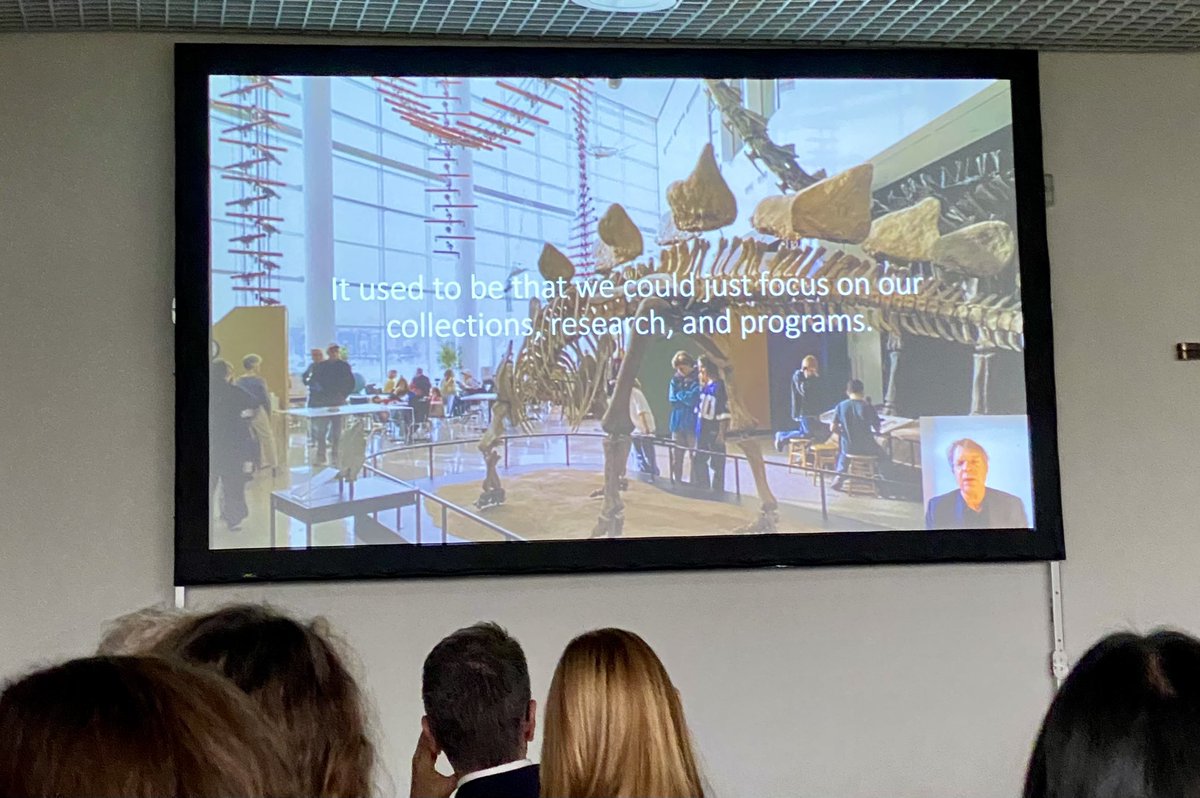 FSternfeld's tweet photo. Endlich noch eine inspirierende Präsentation (tw sind sie schon aus der 👹) von Richard Piacentini @PhippsNews Bei der Folie mit den konkreten Tipps des #climatetoolkits 👇 gingen alle Handies nach oben. @IcomGC @IcomOfficiel #ICOMPrague2022 @intercom_icom #museumsforfuture https://t.co/WR9apoLtjD