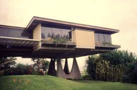 Ha muerto el arquitecto venezolano Fruto Vivas a los 94 años, el último gran maestro del siglo XX, trabajó con Eduardo Torroja y Oscar Niemeyer, fue pionero de la construcción bioclimática y desarroyó conceptos que aún hoy apenas empezamos a entender y a aplicar, un sabio
