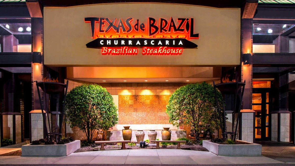Joysystems's tweet photo. Joy Systems has a long history with the #Insight Miami Office. We've known the team for over 20 years now, back when they were #TigerDirect. It was great catching up with everyone and enjoying some delicious steak at #TexasDeBrazil #JoySystems #Miami #Steak #refurbs #churrascaria https://t.co/tPqfvkwTlA