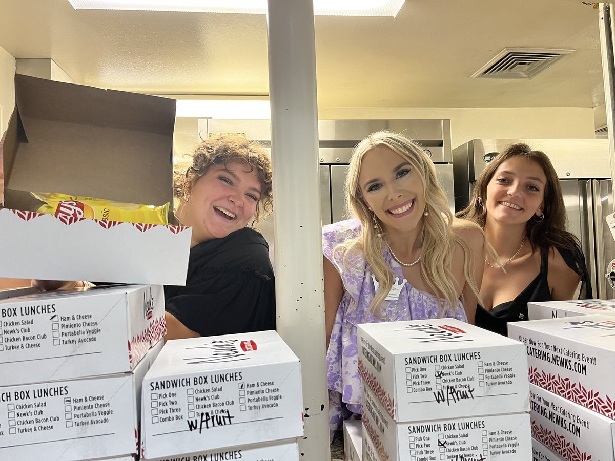 Zeta Tau Alpha, SFASU tweet media