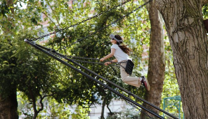 UniKent's tweet photo. A circus show on an old-school London taxi, virtual reality thrill rides, live music, and a stunning world premiere of @JVCompany's Alice are just some of the things you can expect at @boingfestival this weekend! 🎭 

Find out what's on ➡️ https://t.co/7FpyTmW3s9 

#CreativeKent https://t.co/0UeLENnSNe
