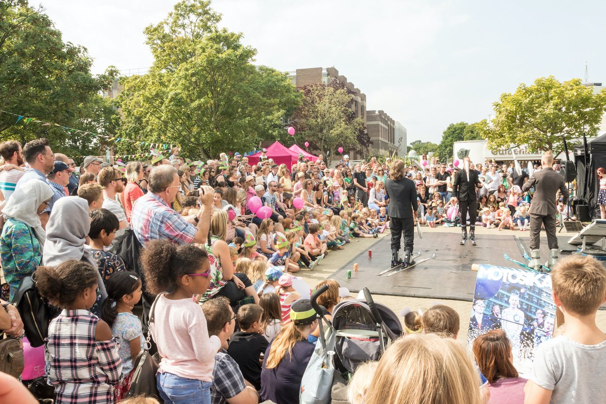 UniKent's tweet photo. A circus show on an old-school London taxi, virtual reality thrill rides, live music, and a stunning world premiere of @JVCompany's Alice are just some of the things you can expect at @boingfestival this weekend! 🎭 

Find out what's on ➡️ https://t.co/7FpyTmW3s9 

#CreativeKent https://t.co/0UeLENnSNe