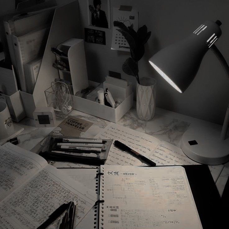 Study_Christ's tweet image. #studytwt #studytwtbr

Oioi , aqui temos uma vestibulanda reclamando e se motivando a conquistar os objetivos. 🎓

•Nana, 17y
•INTJ - Virgem 
•Ela\Dela 
•2ª EM 
•Foco no Enem e Fuvest ⚖️
•Apaixonada em animes, livros, mangás e café