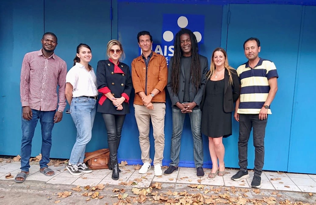 EMMAUSolidarite's tweet photo. #ThankYou
Un grand MERCI à @mgardot pour son soutien et sa visite au CHU Jourdan / #MaisondesRéfugiés. Une artiste au grand cœur qui a pris le temps d’échanger longuement avec les équipes sur les actions d’EMMAÜS Solidarité pour aider les personnes les plus démunies. https://t.co/olDjfqEuLQ