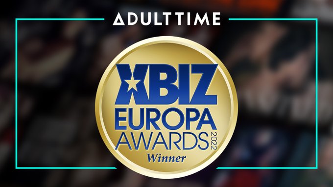 Thank you @XBIZ for awarding us with the Global Web Brand of the Year award!

We are extremely proud