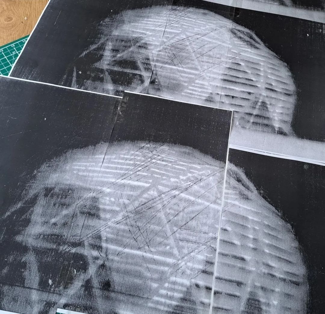 Atelier21Studio's tweet photo. We're excited to be working on some new editions from @RableyGallery artist @ianchamberlainartist

Ian will be working with @TheadoraBWay to create some polymer photogravures responding to shelters and structures in a state of flux and transition this 2023. Stay tuned! https://t.co/Zwj2u15Tjr