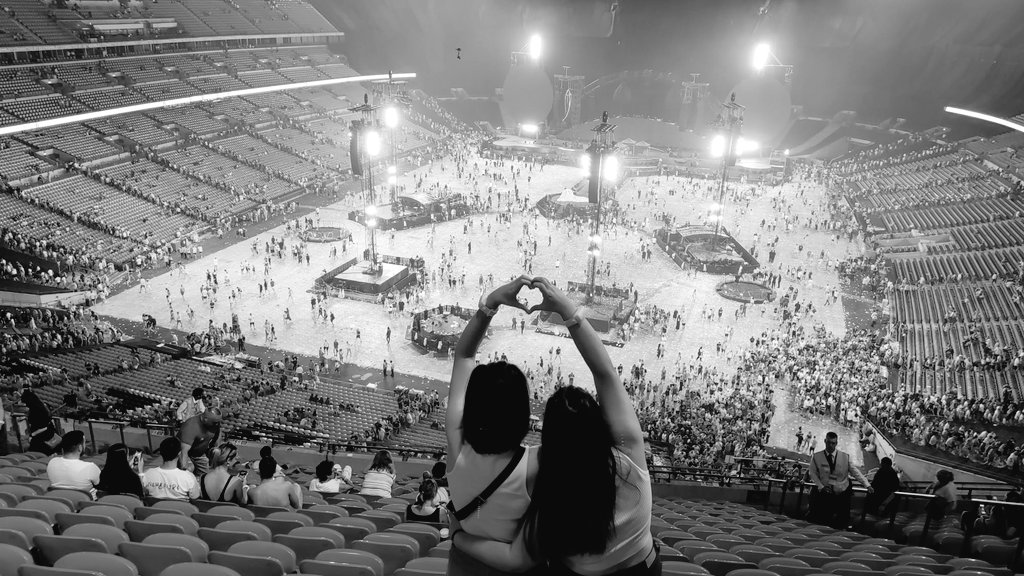 ceeliia95's tweet photo. 🖤🤍🖤 https://t.co/mXDaJNrBa9