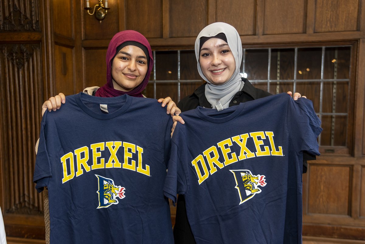 PhillyFutures's tweet photo. Earlier this month, we celebrated our College Kickoff with #SteppingstoneScholars. At this event, first-year students have the opportunity to network with other students at their schools. 

Learn more: https://t.co/8xzBj2rEBB #PFSSMerger https://t.co/Q8fT8yHum6