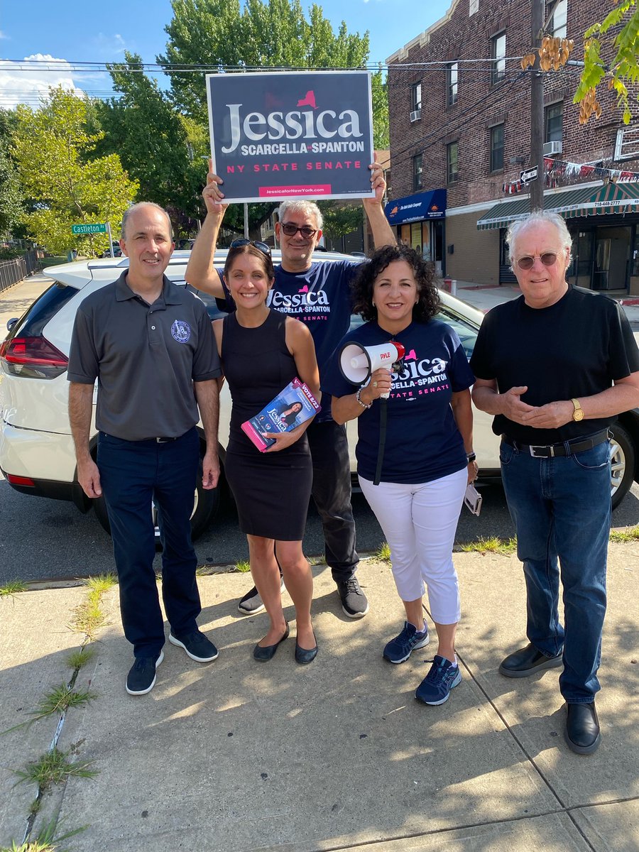 NYCLaborVotes's tweet photo. We’re proud to stand with Labor’s candidate in Staten Island #SD23 @jess_scarcella, a daughter of public school teachers who will help us build an economy that prioritizes the needs of working families. Polls are open until 9pm, there’s still time #VoteUnionStrong! #NYCLaborVotes https://t.co/9rAd4s2wHQ