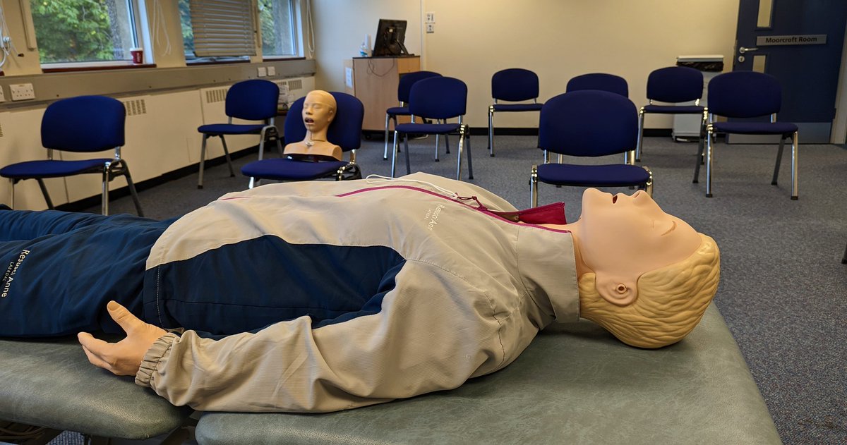 MacGinty74's tweet photo. Last ever ILS training session at Fulwood House, former Sheffield Health and Social Care former HQ. Hope we have improved clinical care and saved a life. Get yourself taught how to do CPR now. https://t.co/rIxoI8SdjV