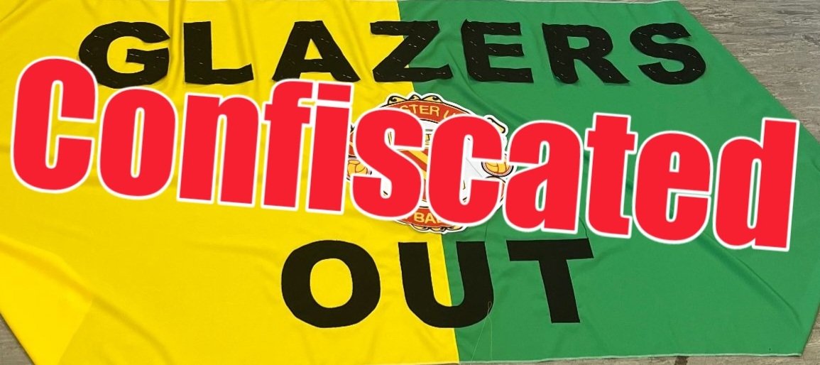jonnield's tweet image. Dictatorship in action, thanks @DavidEvs1 for capturing 👍🏼 #wewantglazersout #GlazersOut #GlazersSellNow 🔰