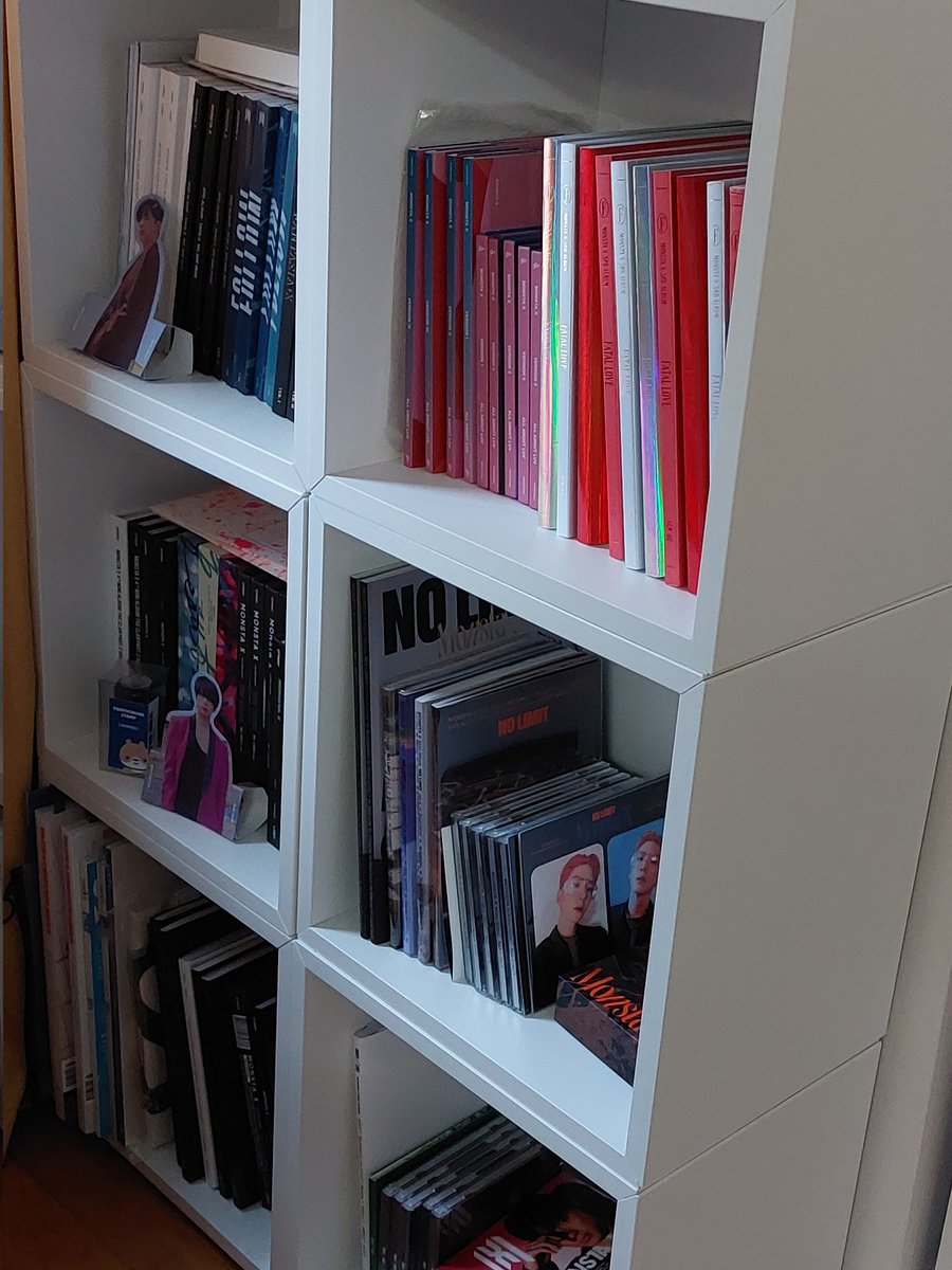 anselimnida's tweet photo. Well folks, that pretty much doubled my @OfficialMonstaX collection! It's all squashed in a little corner of the bedroom. And it all makes me so happy now. ❤️ https://t.co/YewOzOgqPi