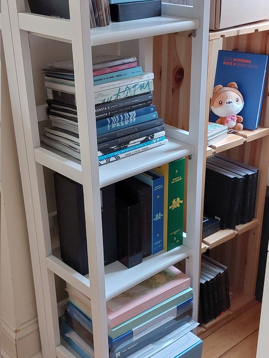 anselimnida's tweet photo. Well folks, that pretty much doubled my @OfficialMonstaX collection! It's all squashed in a little corner of the bedroom. And it all makes me so happy now. ❤️ https://t.co/YewOzOgqPi