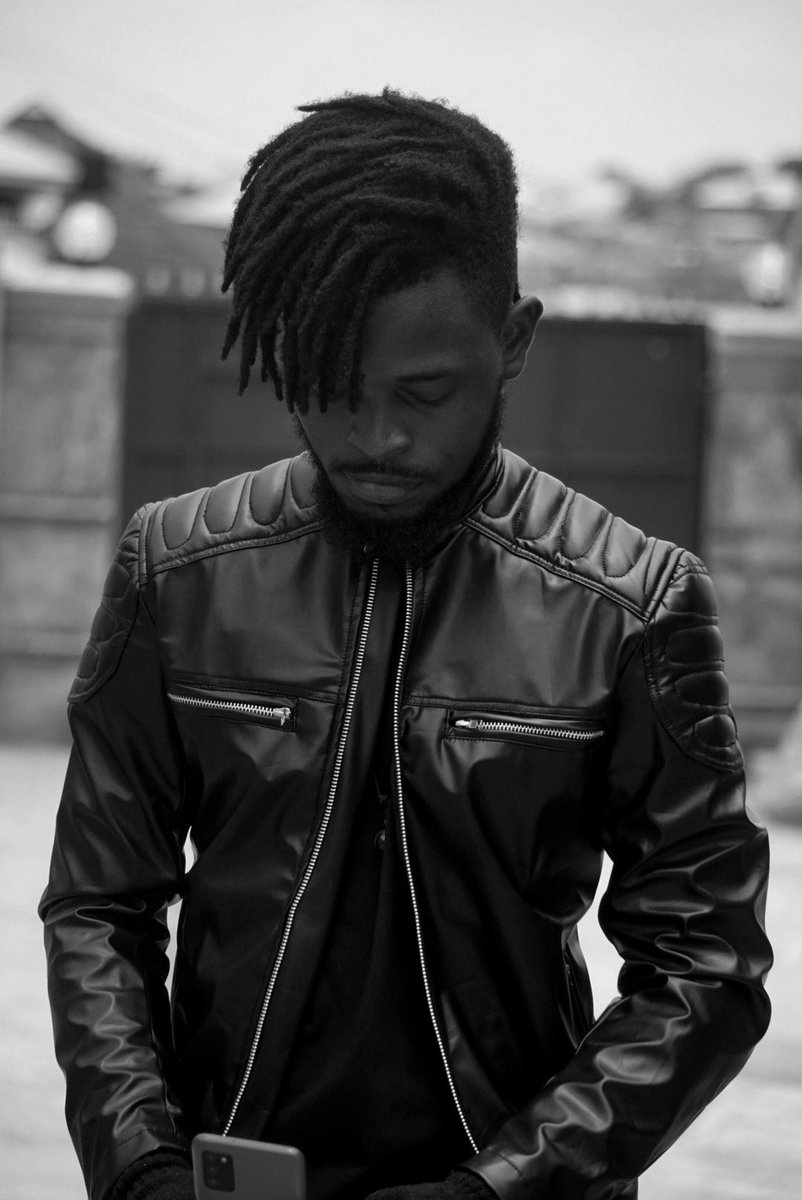 Hasselco_'s tweet photo. Love this leather jacket? 
Yeah🌚, I made this...  

Tailored to your fit… 

Finish 💯 
Fit ✅
Price: 🌚 Sweet deal.  
Packaging: Box 
Delivery: Worldwide https://t.co/5AQKeA1l7l