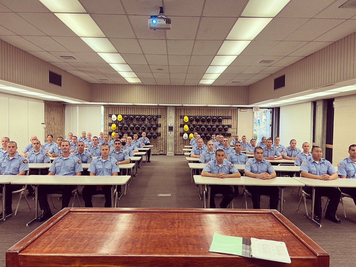 Welcome BFA 182! 🙌

This is their first official week as an academy, but as a warm up they completed Hazmat last week. ☢️✅

We hope you all have a successful academy experience!

📸: Commander Butler

#BFA182
#182AllForYou
#SACbasicfireacademy
#SantaAnaCollege
#SantaAna