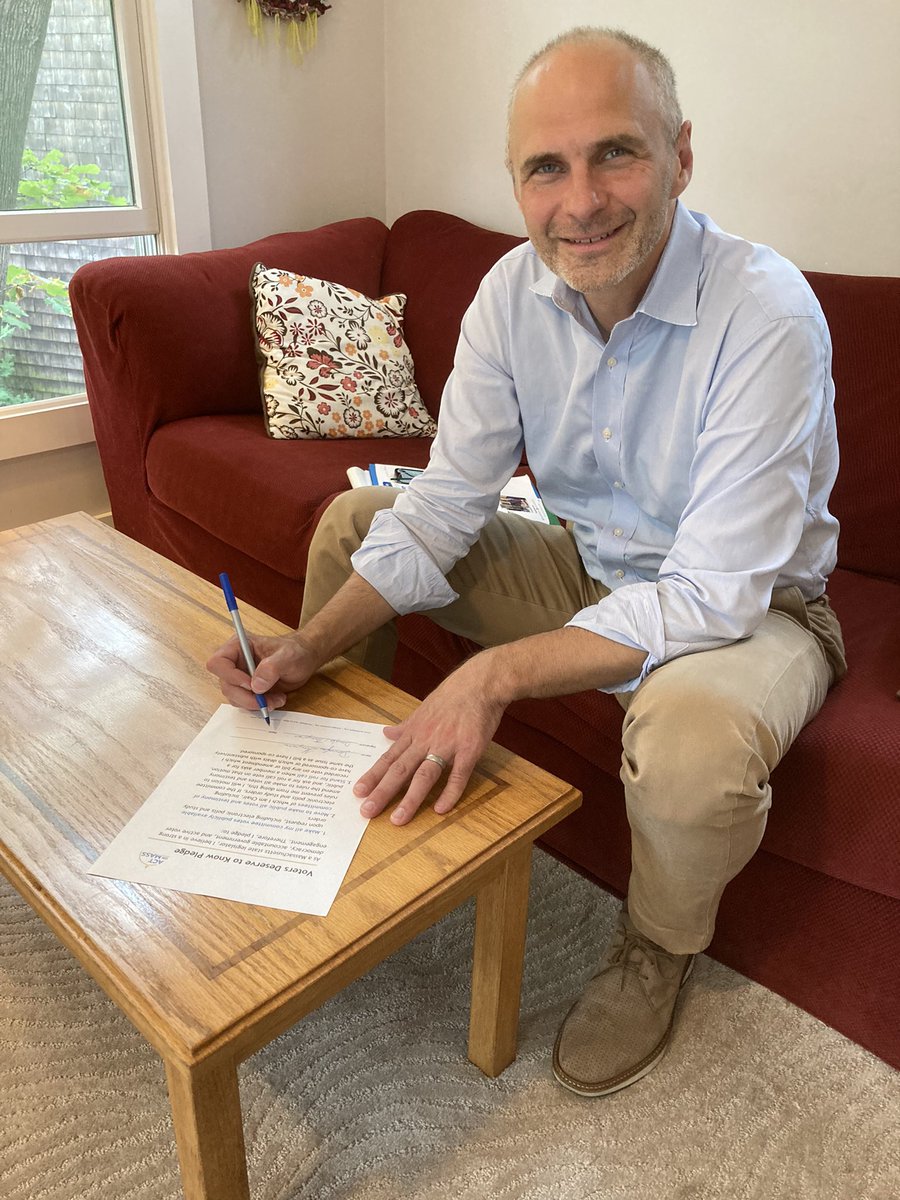 Doug4StateRep's tweet photo. Signed the “Act On Mass” pledge for government transparency. Voters should know how legislators vote! #act_on_mass #mapoli #doug4rep https://t.co/jUbgMS7uyD