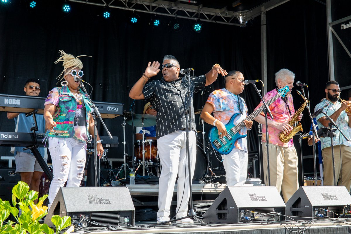 Suburban Square tweet media