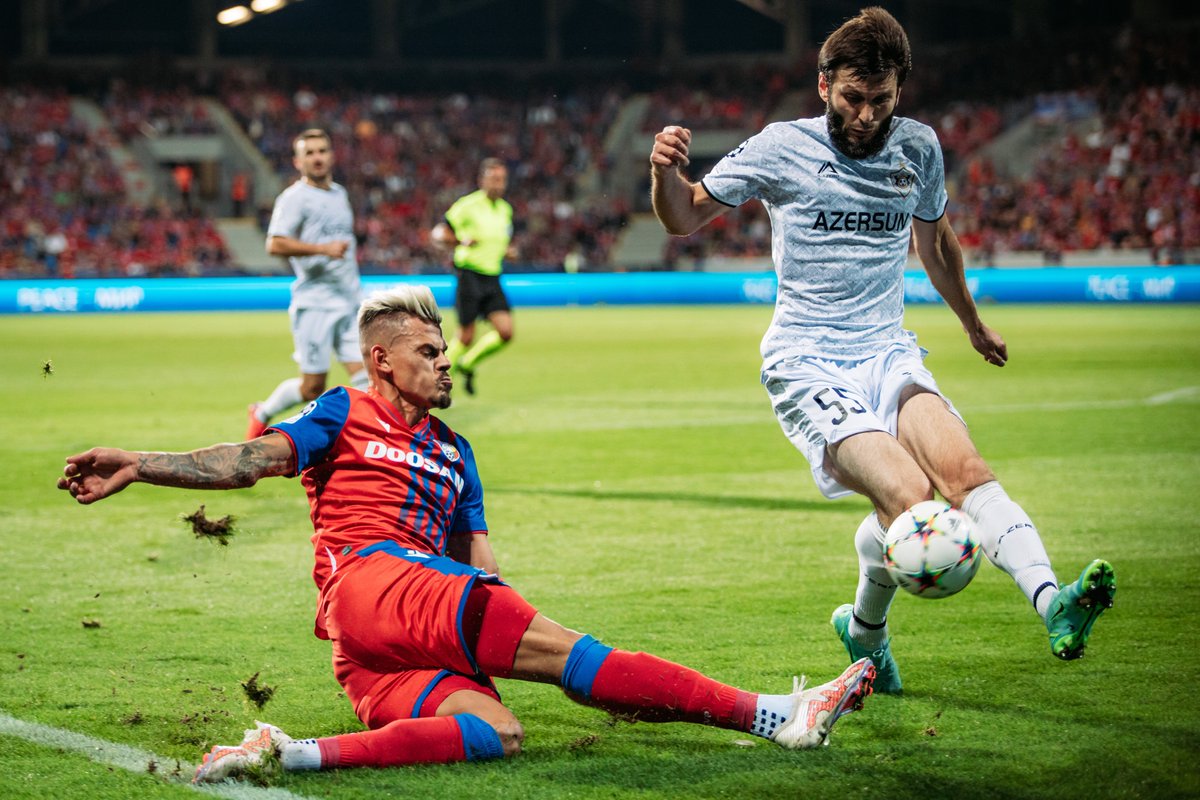 fcviktorkaplzen's tweet photo. 🔄 73' | Přišel, viděl, dal gól, odešel 🏃‍♂️ Střelce Honzu Klimenta 🎯 na hřišti nahradil Erik Jirka 🇸🇰

❤️💙 2:1 🇦🇿 #PLZQAR https://t.co/XvDYFPkuBl
