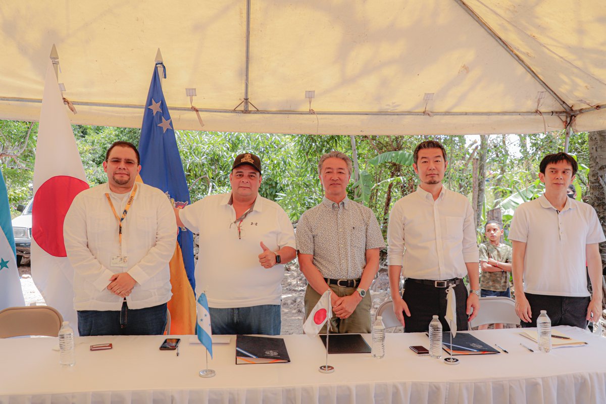 jorge-aldana-on-twitter-en-el-muro-de-la-colonia-fuerzas-unidas-se