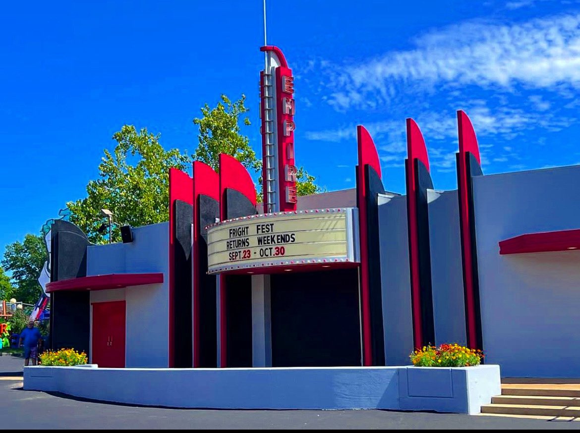 JohnnyMagicLive's tweet photo. Love the new paint; new paint on the outside of the theater; new tricks, surprises, and fun inside the theater coming soon!

#thejohnnymagic #illusionist #magicshow #themepark #sixflags #corporateevents #themeparkshow  #texasmagician #celebritymagician #stl #USA #fun https://t.co/lHcblRARpY