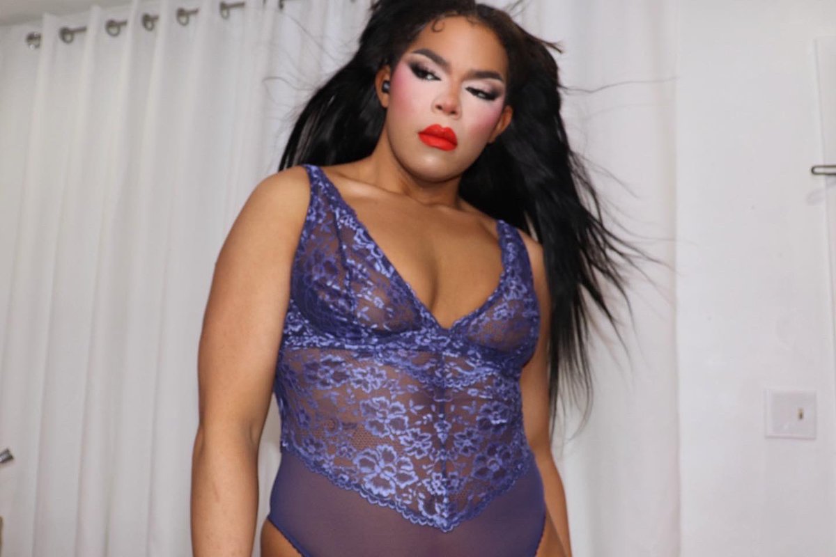RPGT23's tweet image. Feeling my model Naomi Campbell fantasy lol 😝 #lingeriefashion #SavagexFenty #meninmakeup #dragqueen
