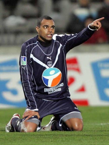 FarceFootball's tweet photo. Qui d'autre que Denilson aux girondins ... https://t.co/rUfSVCm8XR