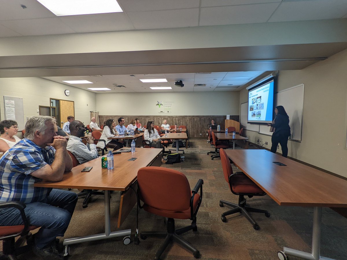 peter_mal's tweet photo. With Faculty and Office of the Registrar colleagues today, learning how best to support International Learners @OldsCollege. Great conversation and questions. https://t.co/2haxqgYwE0