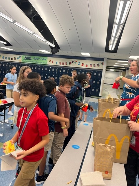 LelyLionsRoar's tweet photo. It was SHOWTIME today for these current 6th graders at East Naples Middle School!  They were our 5th graders last year who made GAINS and brought us to a B!  We promised them McDonalds if they made gains.. so we delivered!  Their smiles were priceless https://t.co/ilYGcRGgGL