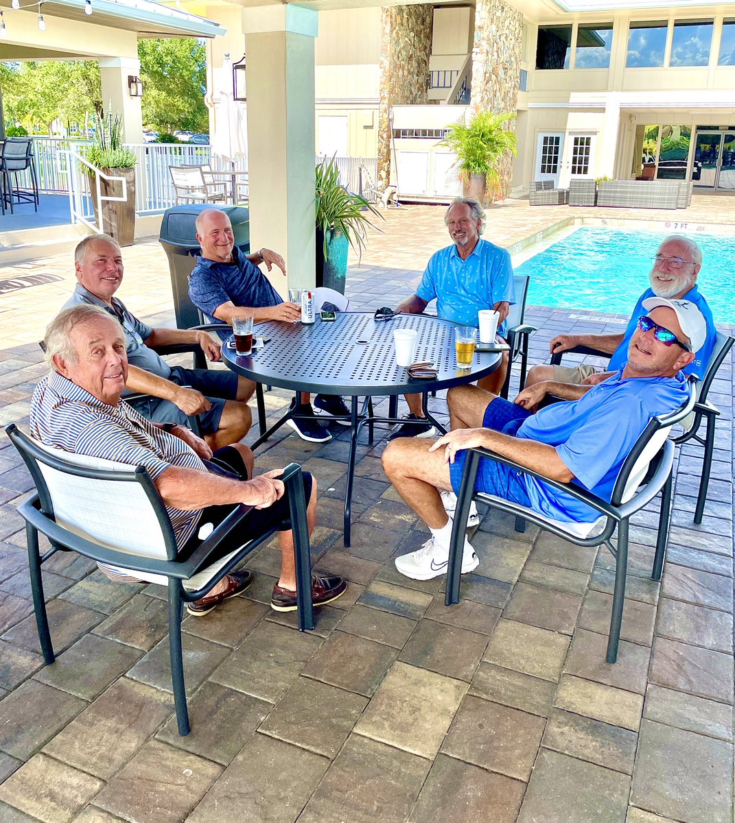 Members enjoying a cool drink on a hot day! ☀️ 🍺 #suntreecountryclub #suntree #countryclub