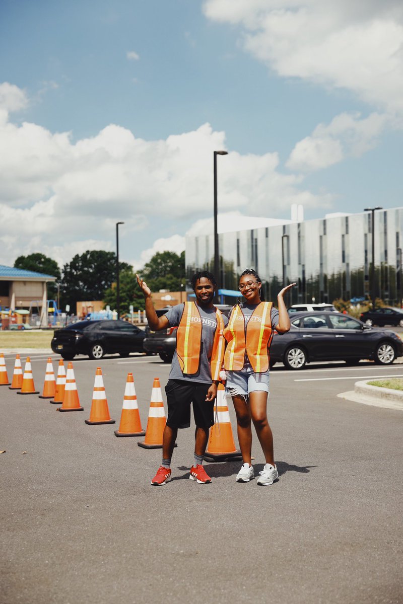 DelStateUniv's tweet photo. We’re thrilled to see our newest Hornets move in today! Welcome! #DSU26 #DSUWelcomeDays https://t.co/2rHHuTT9nl