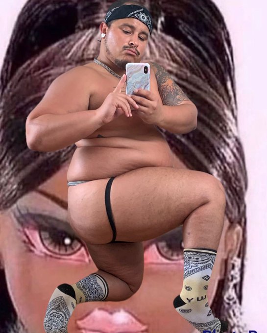 I don&rsquo;t take enough selfies https://t.co/RI728fUbEp<a href="/tag/bearmilk"class="tags"><span>#bearmilk</span></a>