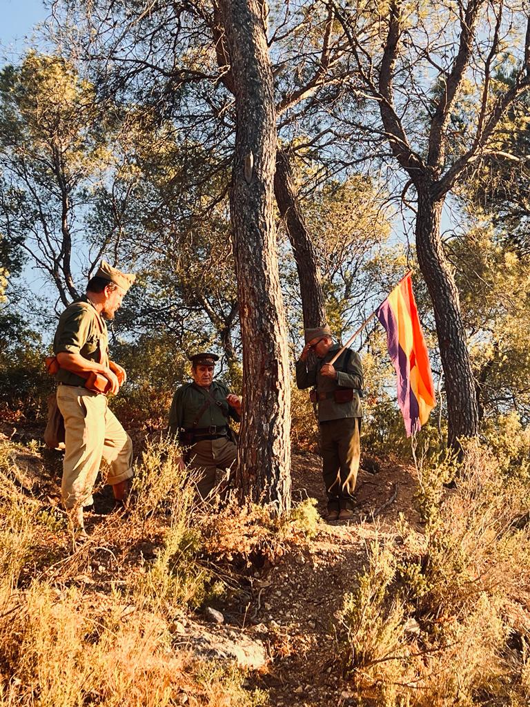 Gràcies al grup de #pandols38 per la visita teatralitzada a les trinxeres. Memòria, record i història!

<a href="/elpinelldebrai/">El Pinell de Brai</a> #història #guerracivil #TerraAlta #TerresdelEbre