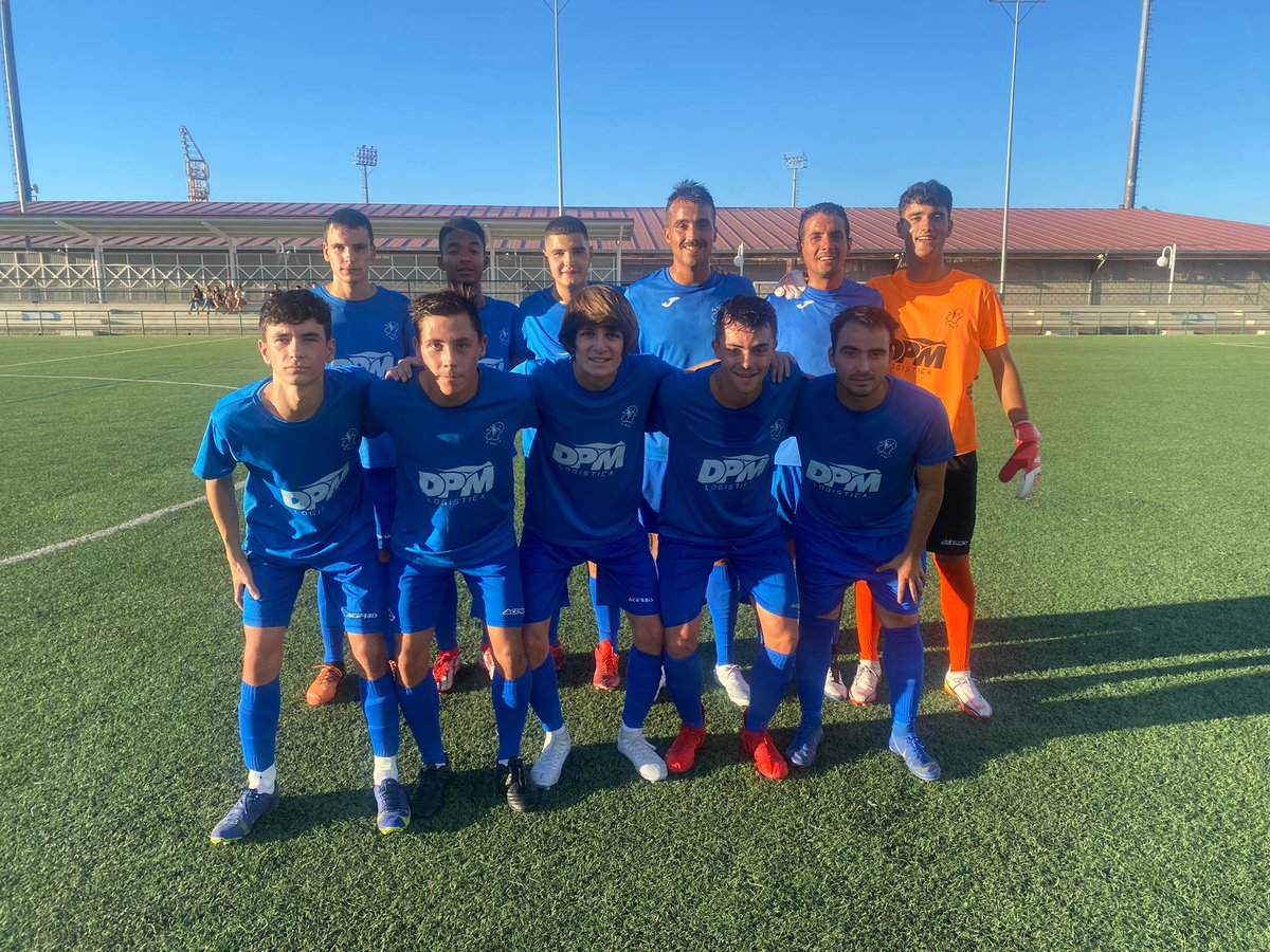 calasanzsoria's tweet photo. ⚽ FILIAL ⚽

💙🤍 Nuestro filial sigue preparándose de cara al inicio de la Copa Diputacioón donde nos enfrentaremos al @CNavaleno 💙🤍

💪 Empate 2-2 esta tarde en el amistoso disputado contra el
Ólvega 💪

⚽ Adrián 
⚽ Guillermo

#GoCalan
#FamiliaCalasanz https://t.co/0fl83cr6bx